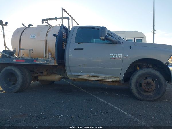 2016 RAM 3500 CHASSIS TRADESMAN/SLT