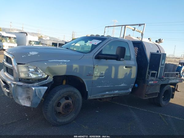 2016 RAM 3500 CHASSIS TRADESMAN/SLT