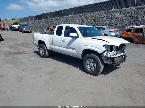 2018 TOYOTA TACOMA SR5