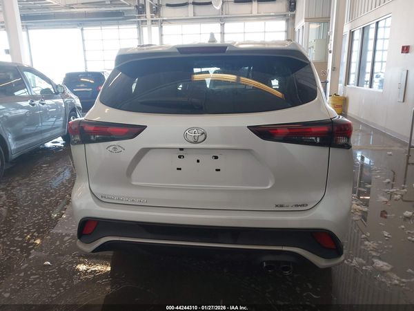 2024 TOYOTA HIGHLANDER XSE