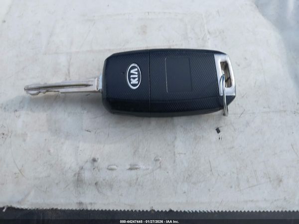 2017 KIA FORTE LX