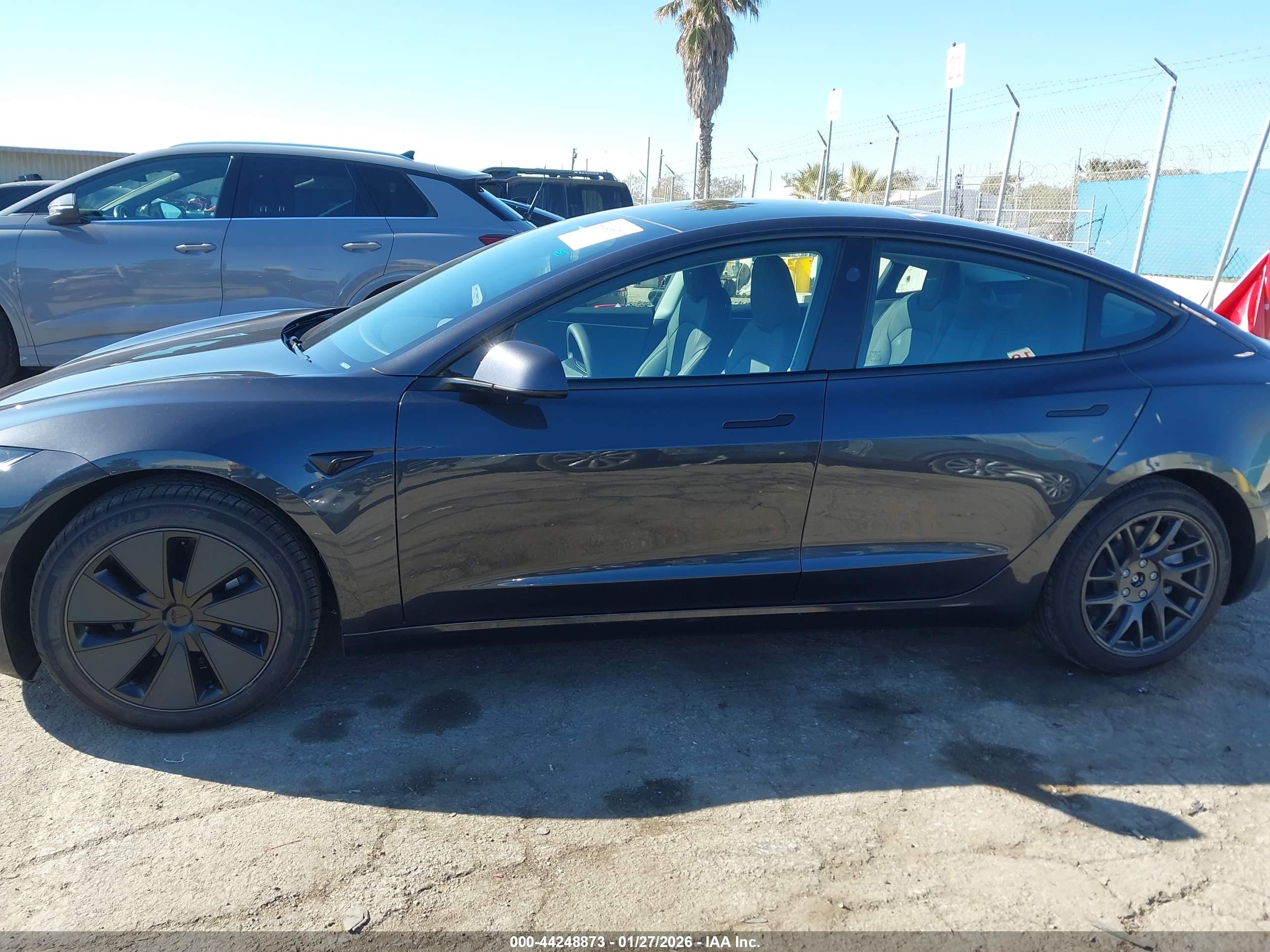 2026 TESLA MODEL 3