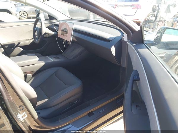 2026 TESLA MODEL 3