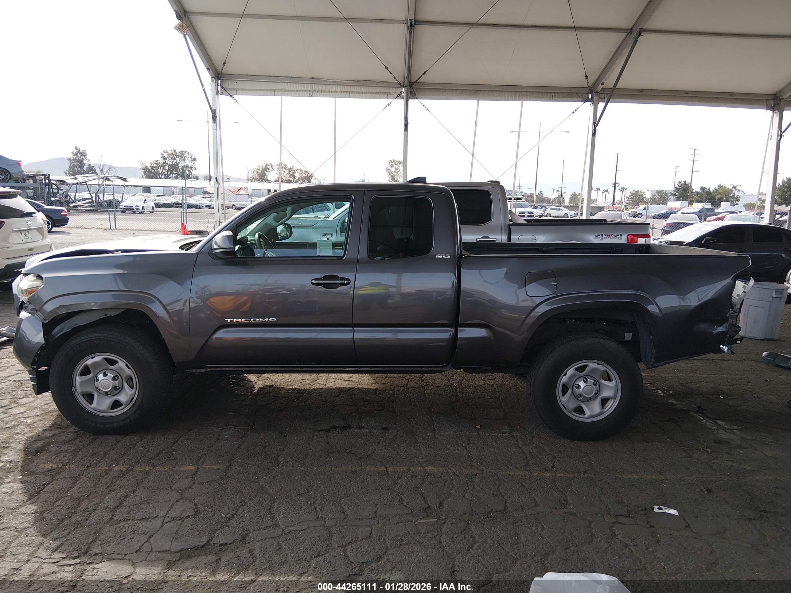 2018 TOYOTA TACOMA SR5