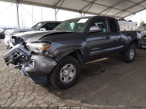 2018 TOYOTA TACOMA SR5