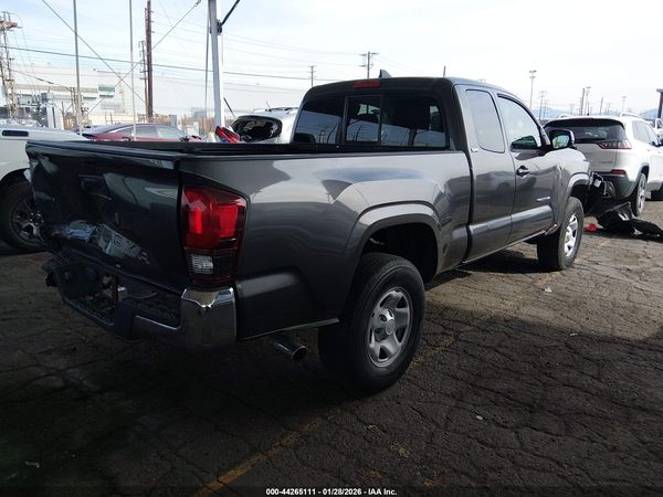 2018 TOYOTA TACOMA SR5