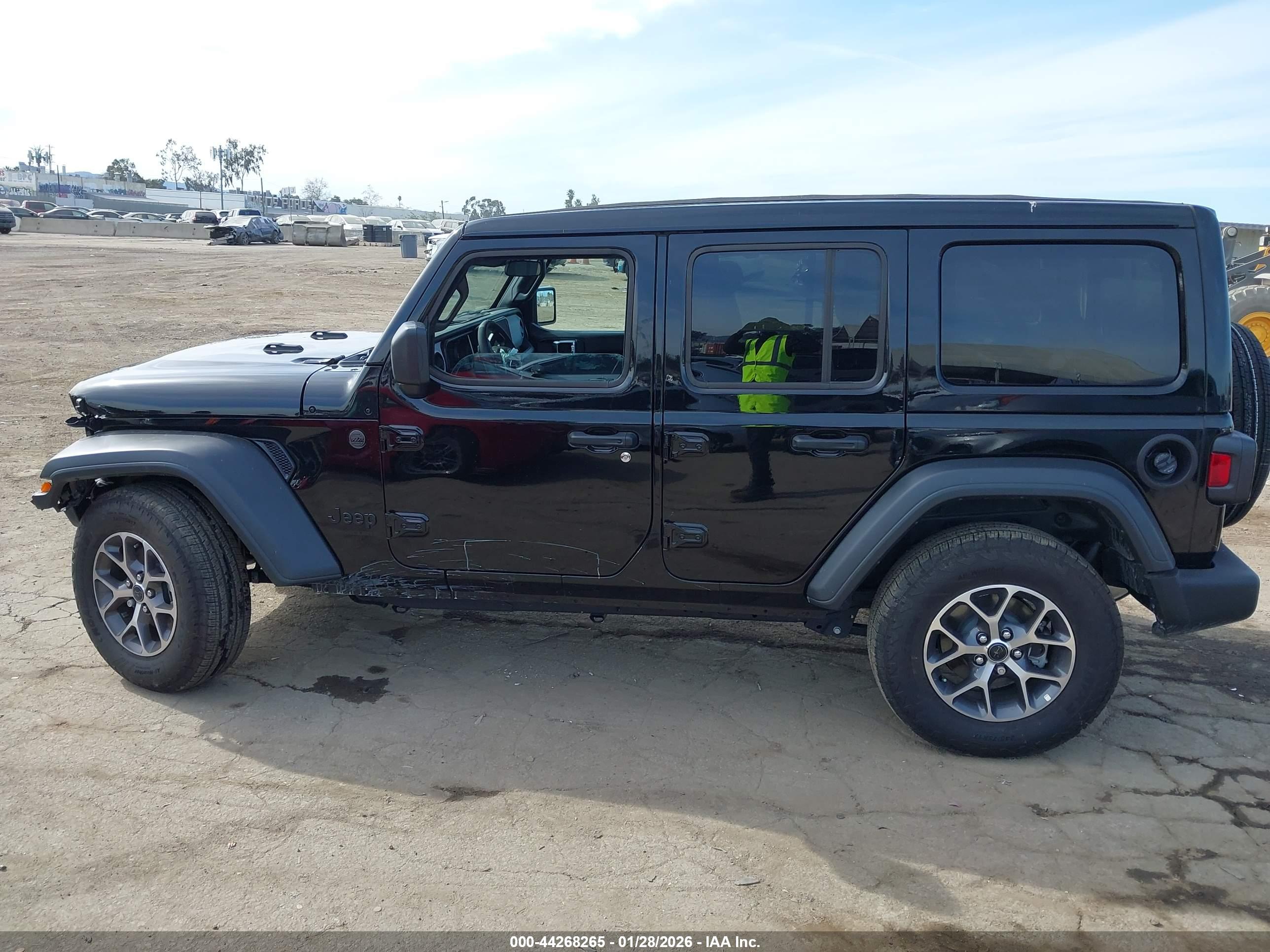 2025 JEEP WRANGLER 4-DOOR SUMMIT 4X4