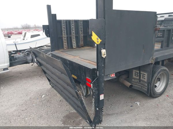 2016 RAM 5500 CHASSIS TRADESMAN/SLT