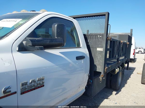 2016 RAM 5500 CHASSIS TRADESMAN/SLT