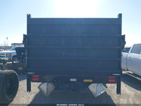 2016 RAM 5500 CHASSIS TRADESMAN/SLT