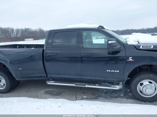 2023 RAM 3500 BIG HORN  4X4 8' BOX