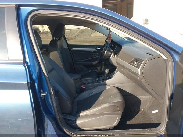 2019 VOLKSWAGEN JETTA S, SE, R-Line — I5