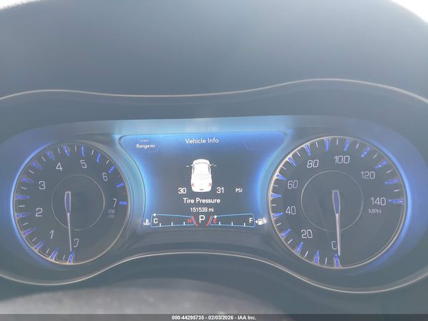 2016 CHRYSLER 300 ANNIVERSARY EDITION — I7