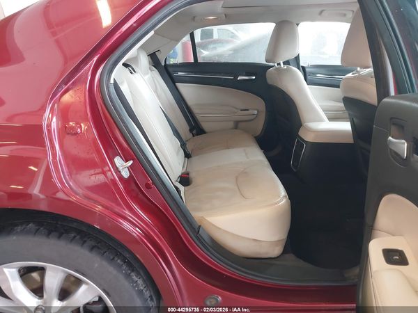 2016 CHRYSLER 300 ANNIVERSARY EDITION — I8