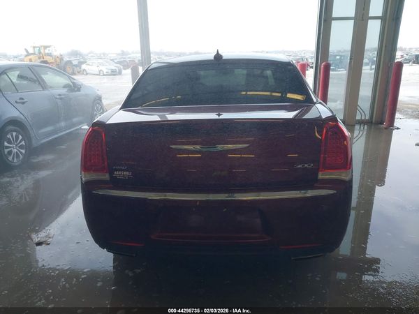 2016 CHRYSLER 300 ANNIVERSARY EDITION — I119