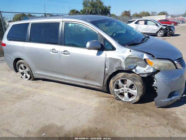 2012 TOYOTA SIENNA LE 8 PASSENGER — I6