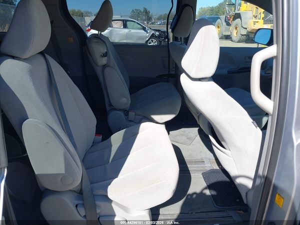 2012 TOYOTA SIENNA LE 8 PASSENGER — I8
