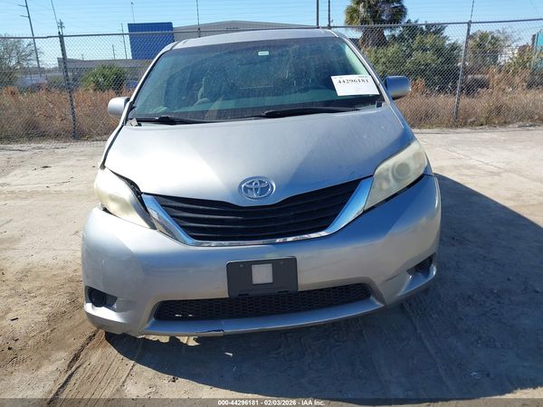 2012 TOYOTA SIENNA LE 8 PASSENGER — I115