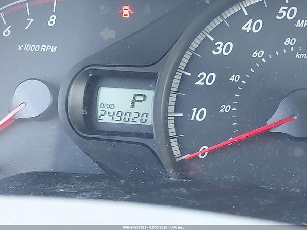 2012 TOYOTA SIENNA LE 8 PASSENGER — I118