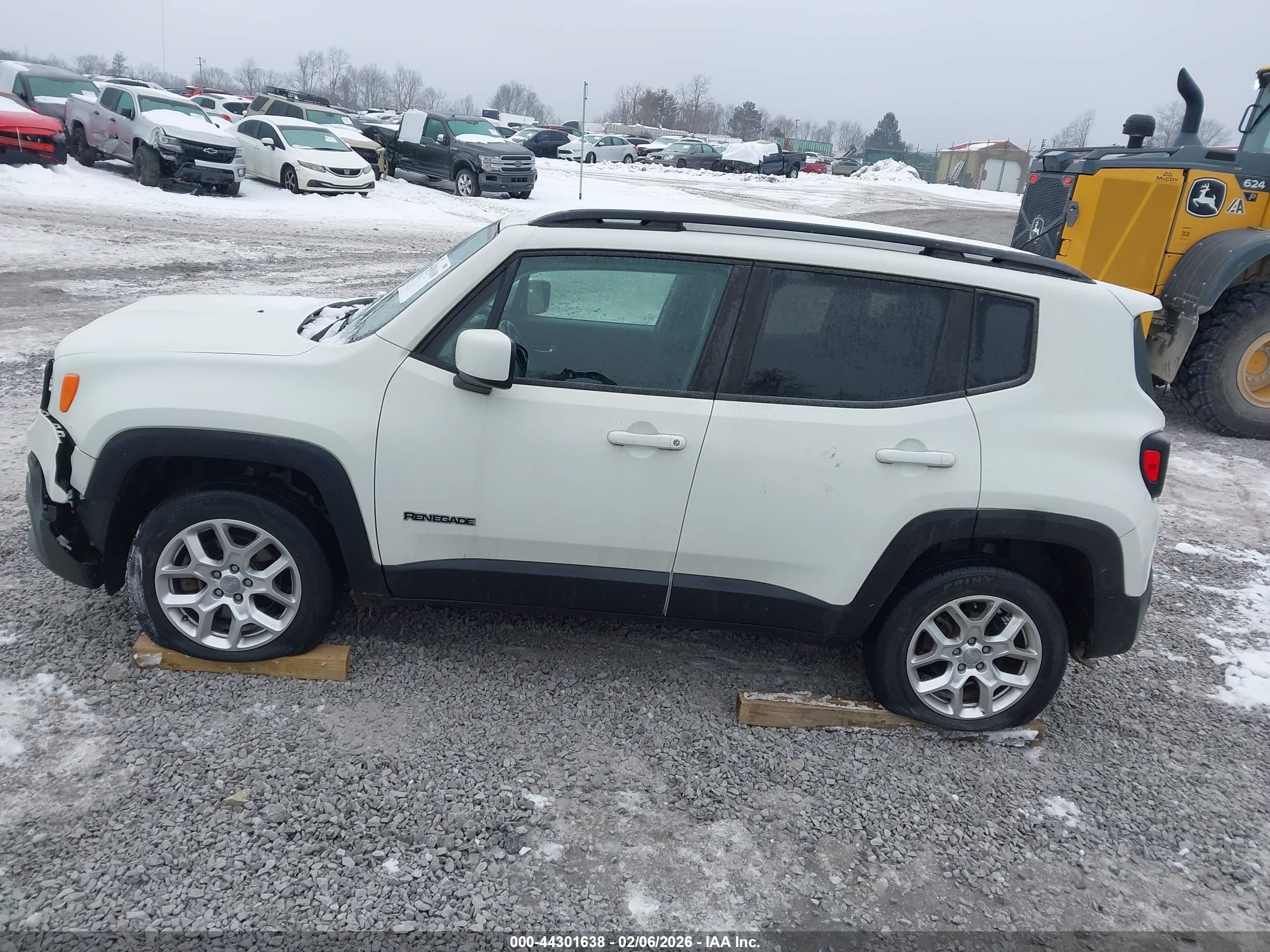 2017 JEEP RENEGADE LATITUDE 4X4