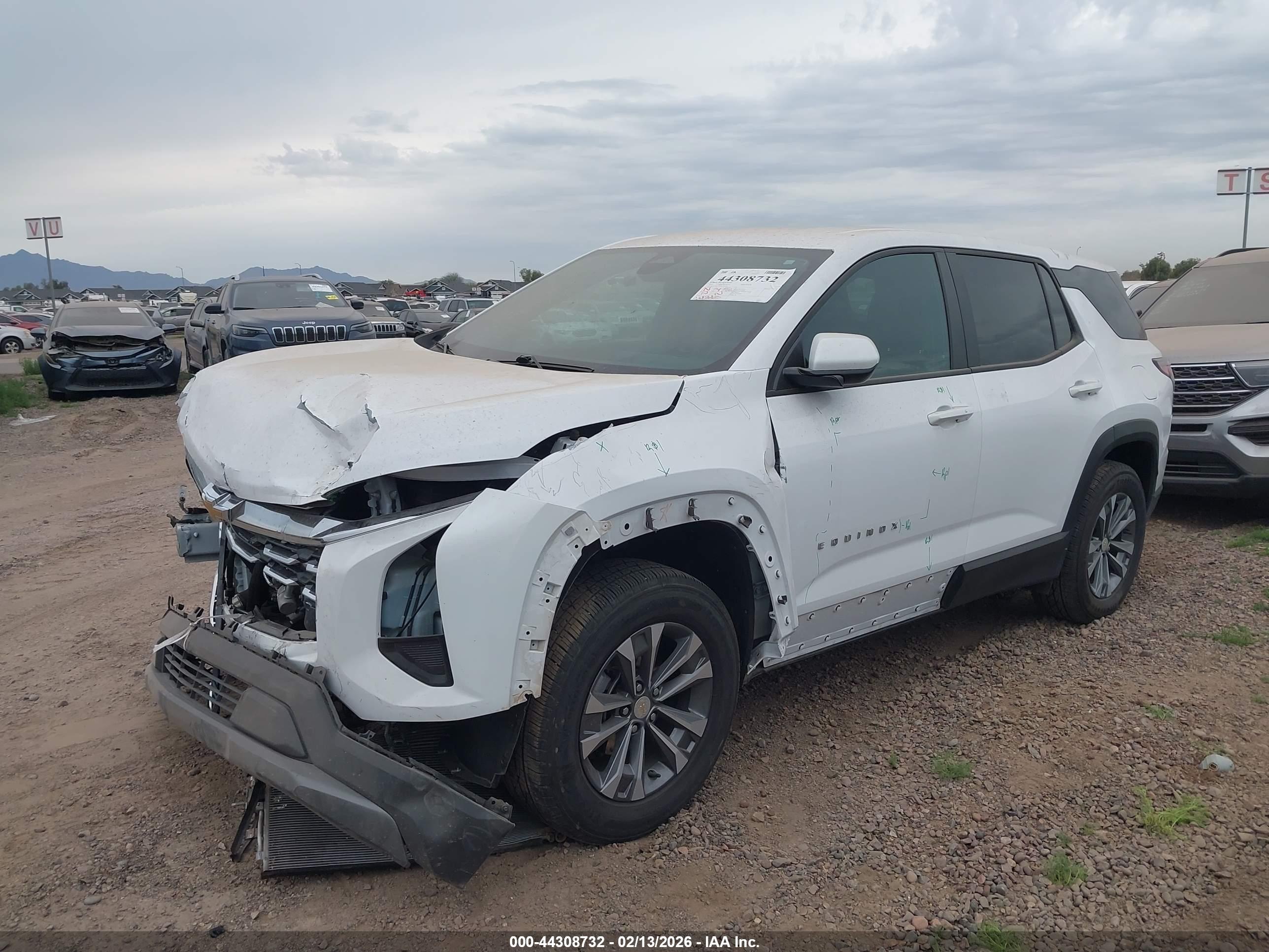 2025 CHEVROLET EQUINOX FWD LT — I2