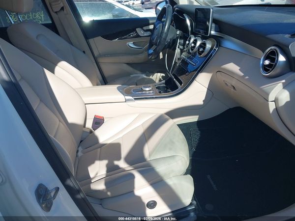 2019 MERCEDES-BENZ GLC 350E 4MATIC
