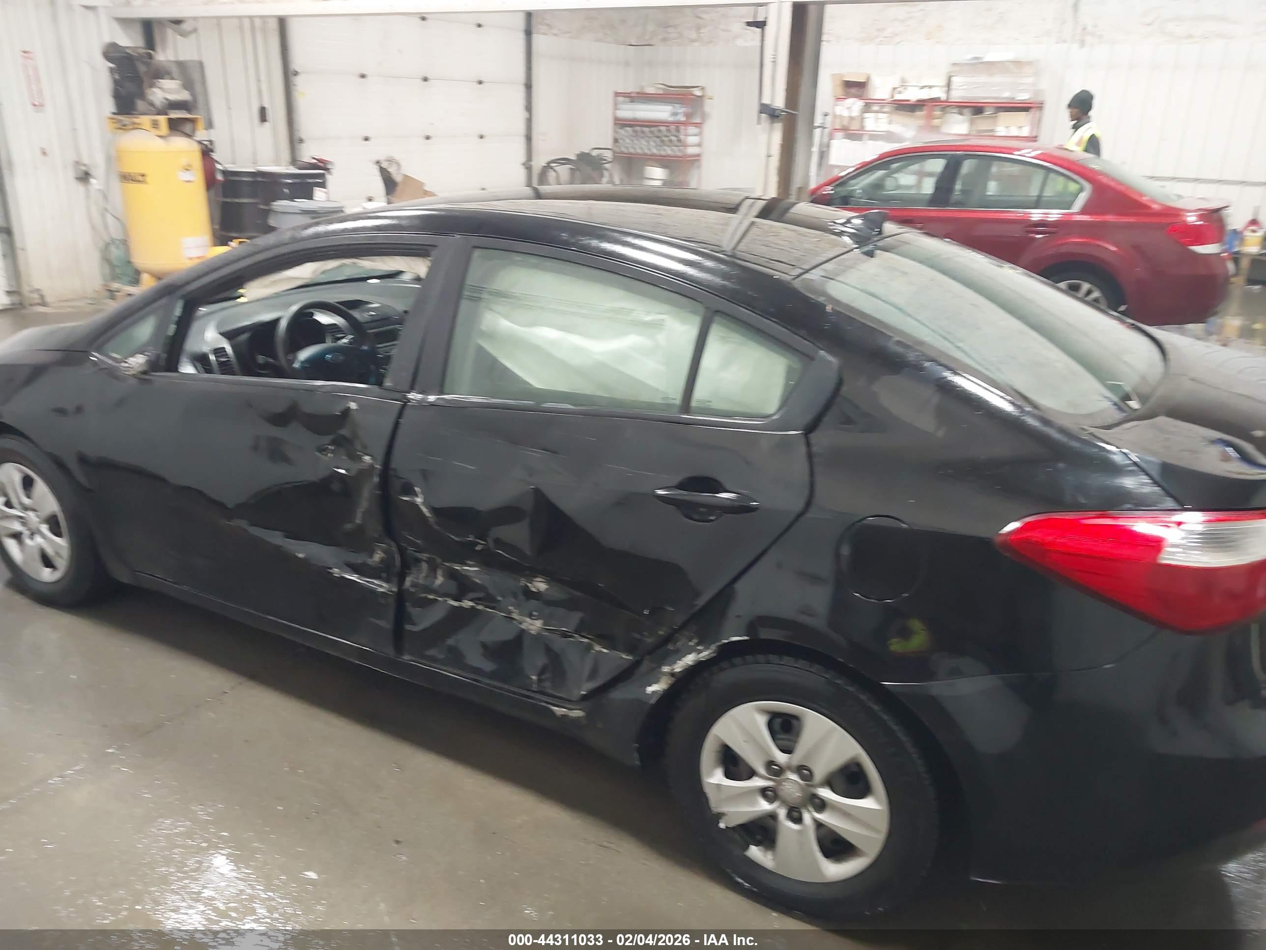 2016 KIA FORTE LX