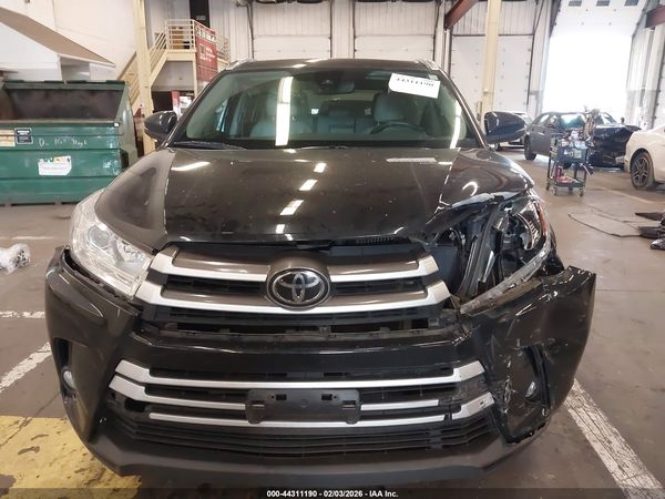 2018 TOYOTA HIGHLANDER XLE