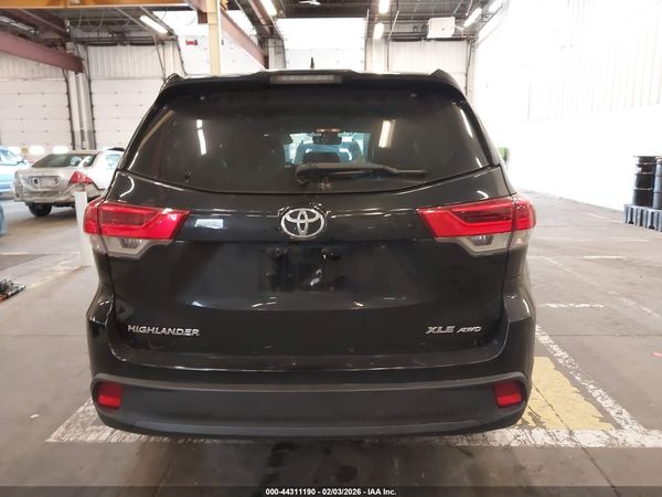 2018 TOYOTA HIGHLANDER XLE