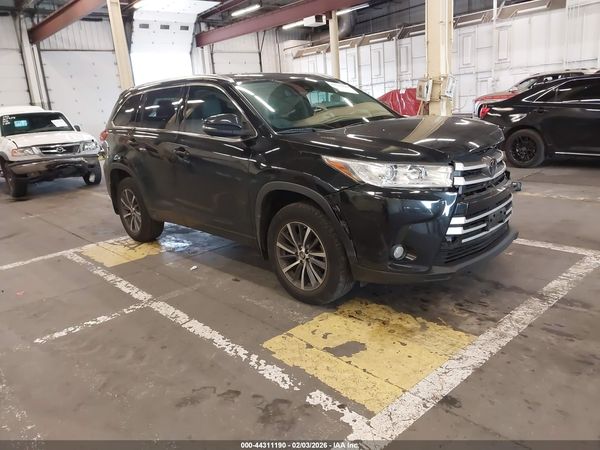 2018 TOYOTA HIGHLANDER XLE