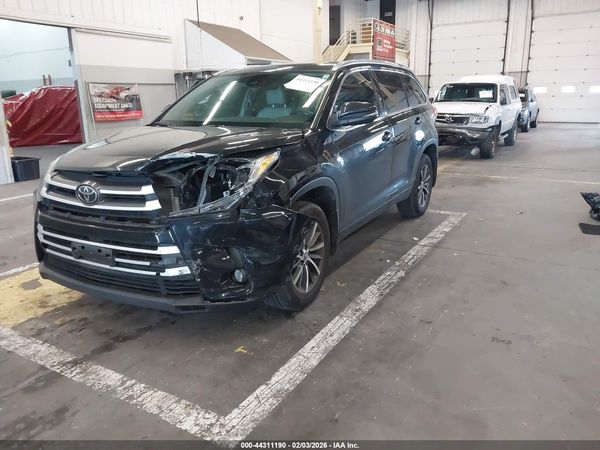 2018 TOYOTA HIGHLANDER XLE