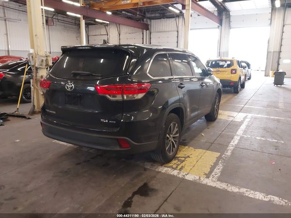 2018 TOYOTA HIGHLANDER XLE