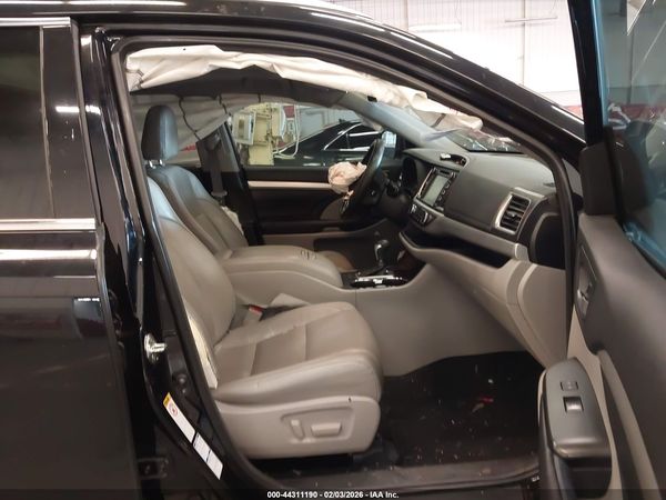 2018 TOYOTA HIGHLANDER XLE