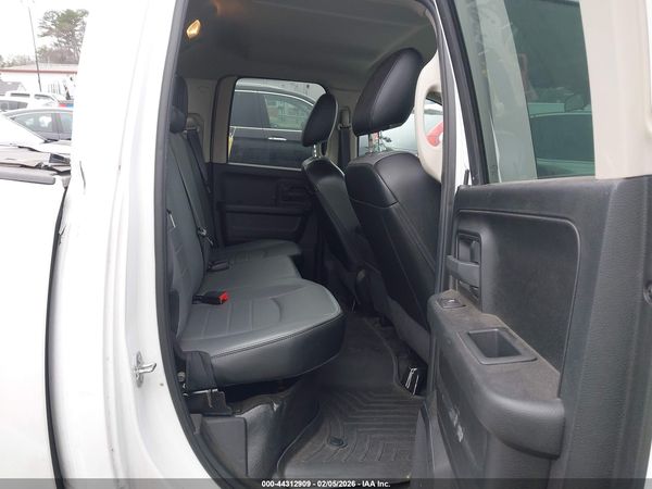 2022 RAM 1500 CLASSIC TRADESMAN  4X4 6'4 BOX