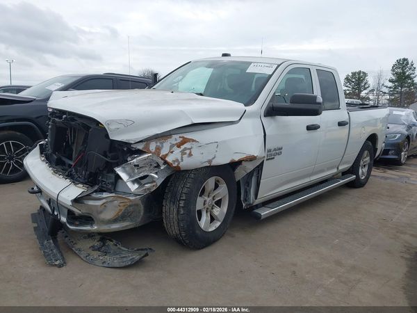 2022 RAM 1500 CLASSIC TRADESMAN  4X4 6'4 BOX
