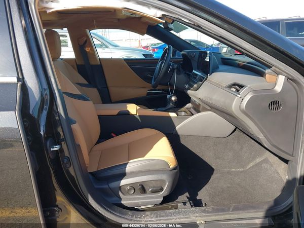 2025 LEXUS ES 300H 300h Premium