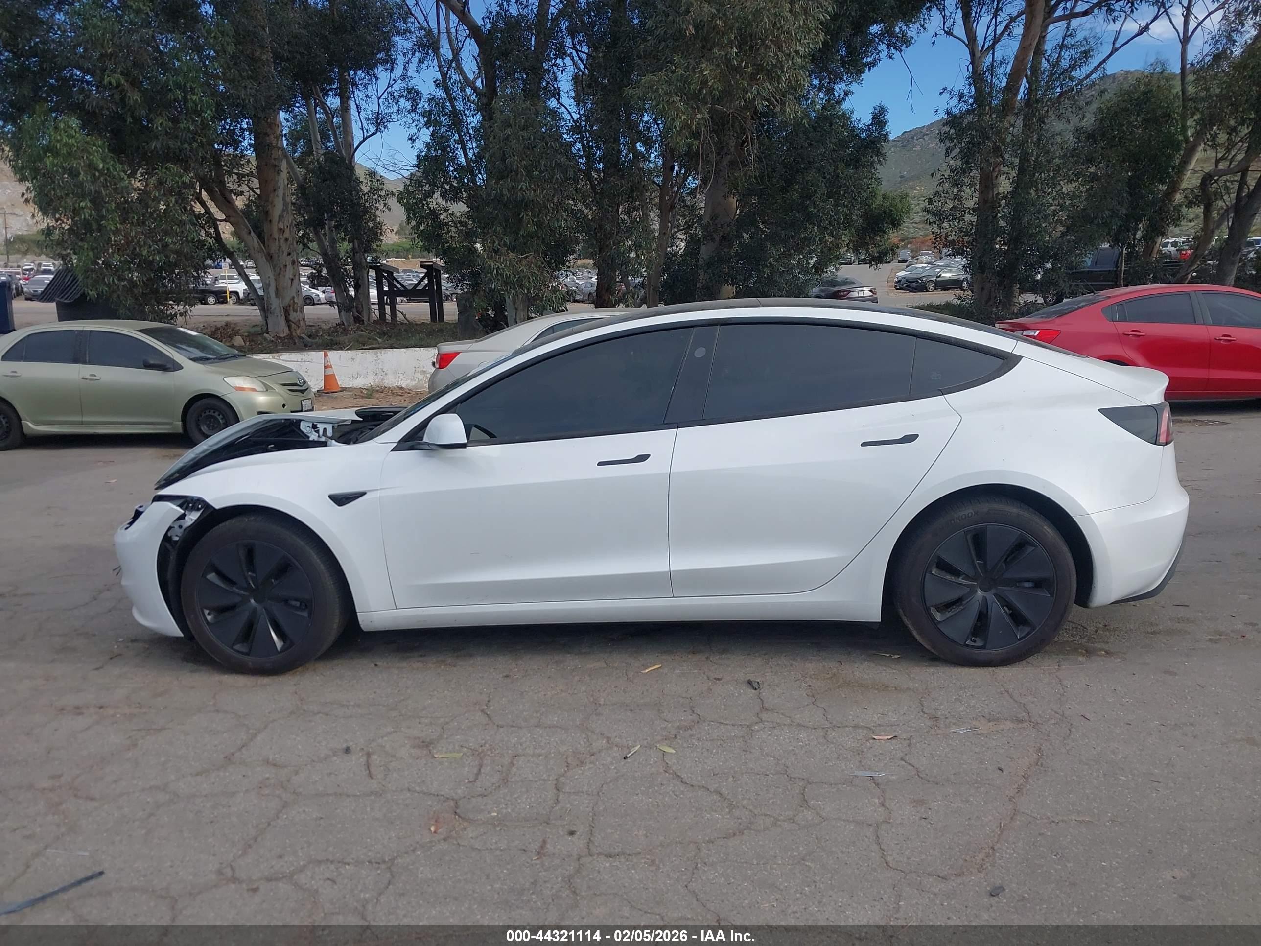 2025 TESLA MODEL 3