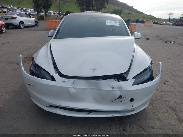 2025 TESLA MODEL 3