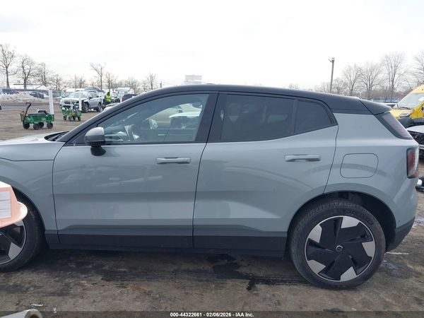 2025 VOLVO EX30