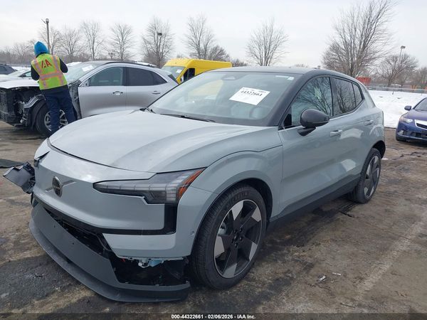 2025 VOLVO EX30