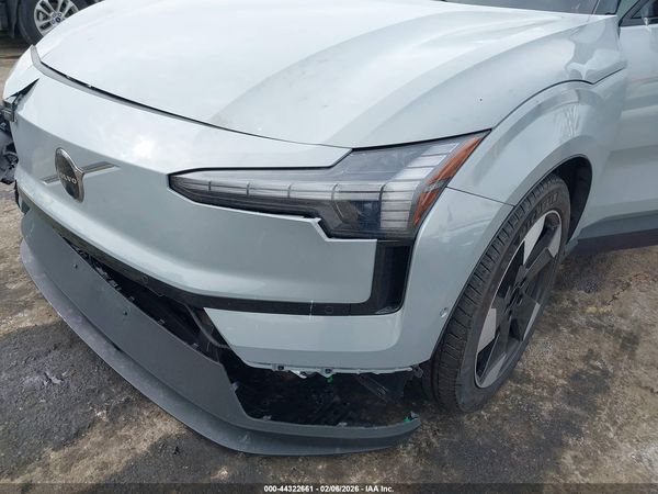 2025 VOLVO EX30