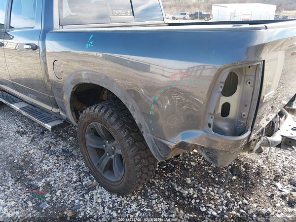 2018 RAM 1500 LARAMIE  4X4 5'7 BOX