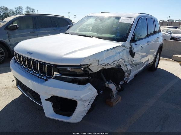 2023 JEEP GRAND CHEROKEE LAREDO 4X4 — I2