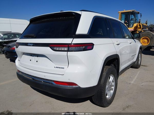 2023 JEEP GRAND CHEROKEE LAREDO 4X4 — I4