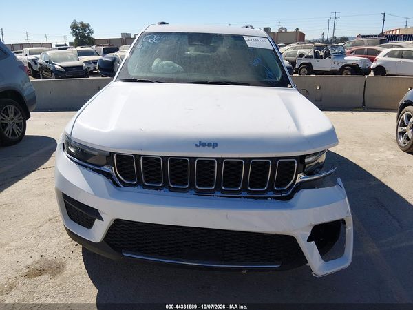 2023 JEEP GRAND CHEROKEE LAREDO 4X4 — I115