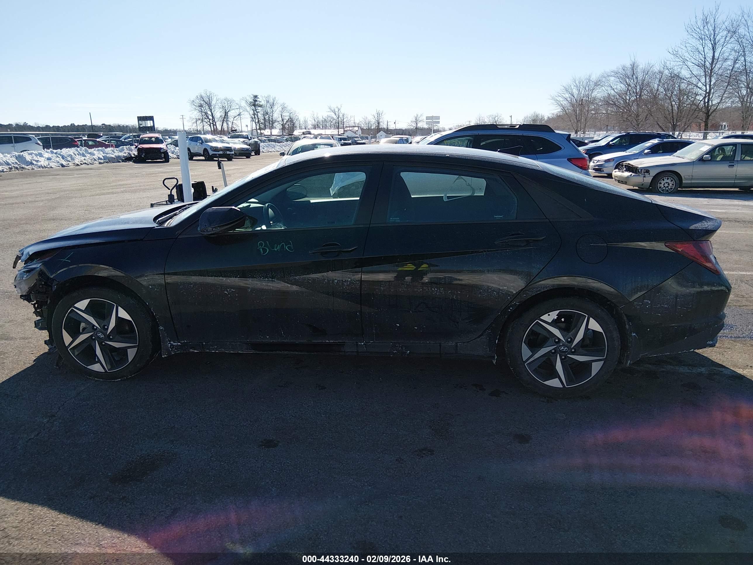 2023 HYUNDAI ELANTRA SEL