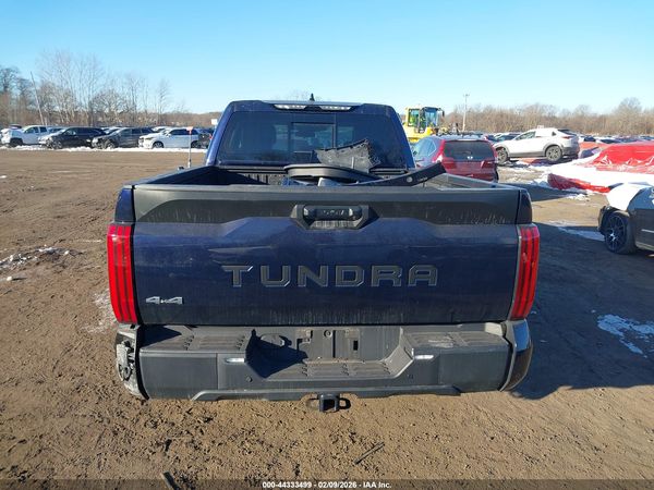 2022 TOYOTA TUNDRA SR5