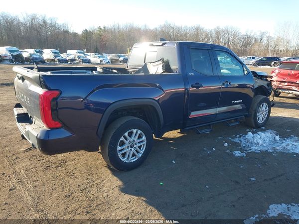 2022 TOYOTA TUNDRA SR5