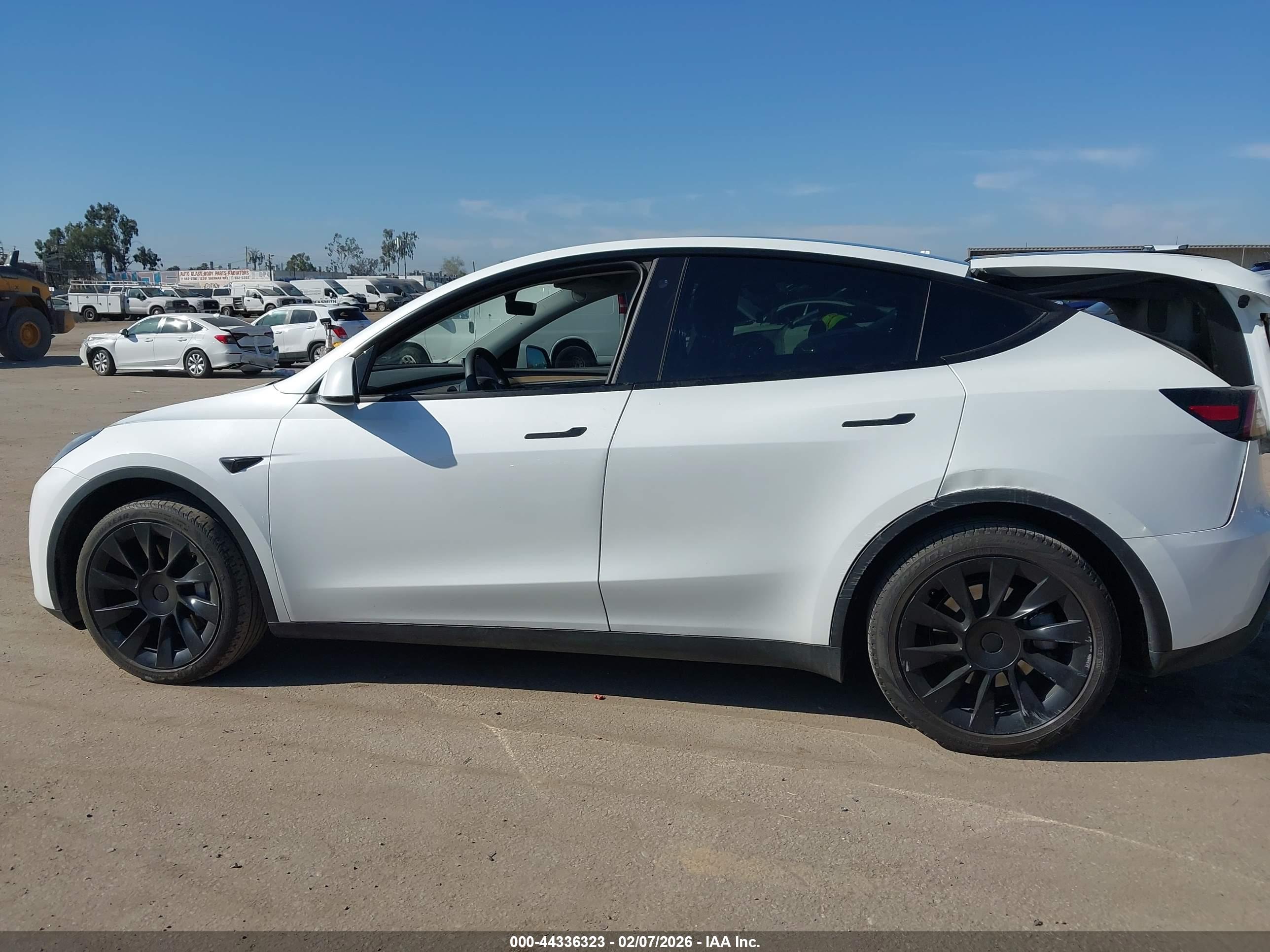2023 TESLA MODEL Y