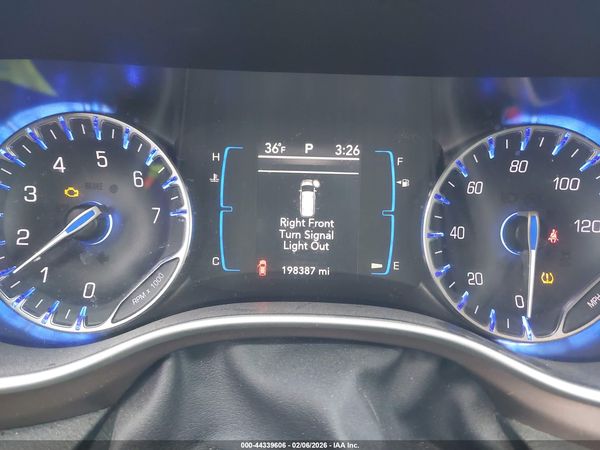 2017 CHRYSLER PACIFICA TOURING-L — I7